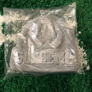 Supreme new era beanie